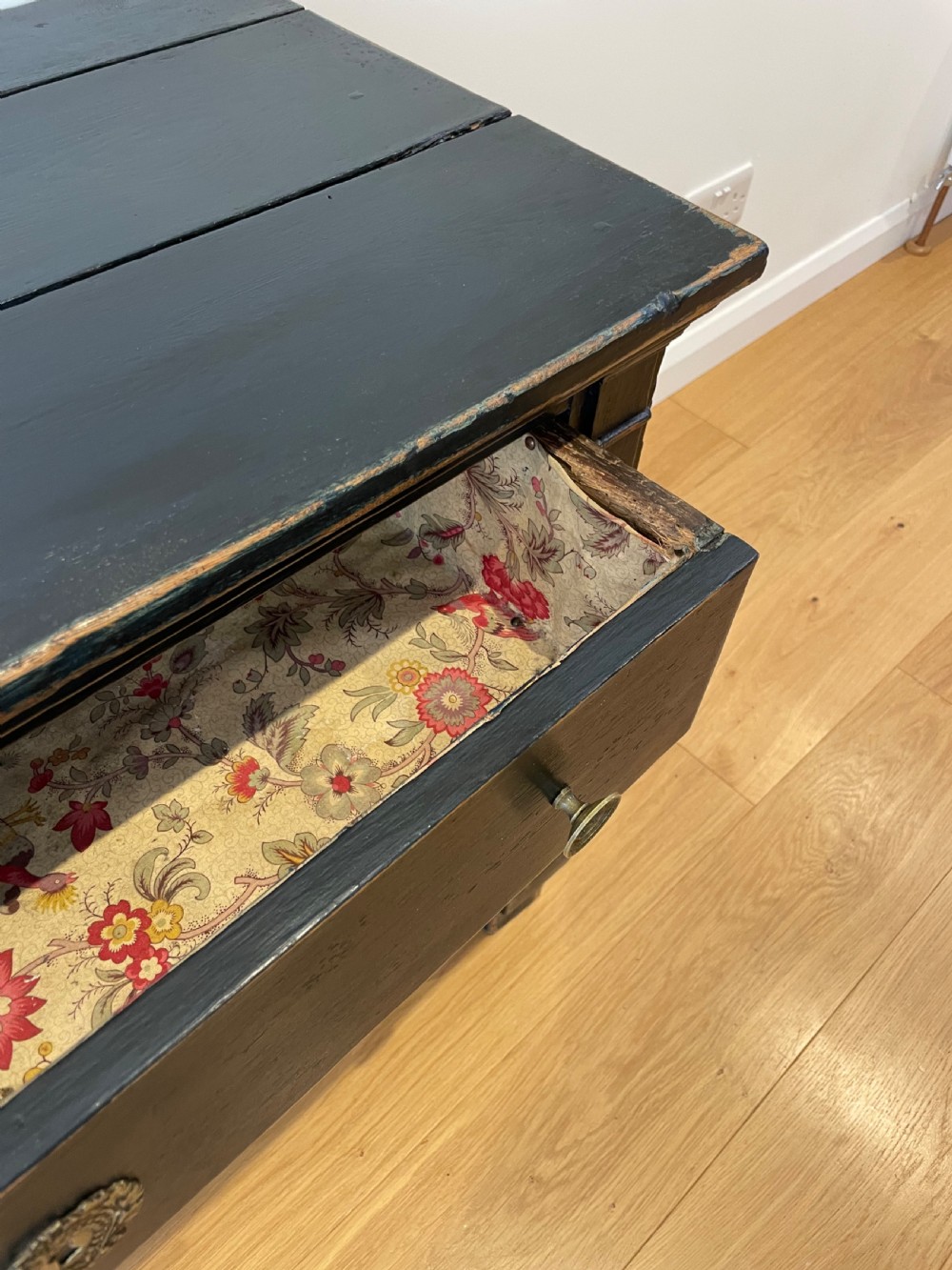 Painted 18th century commode / chest of drawers  View X