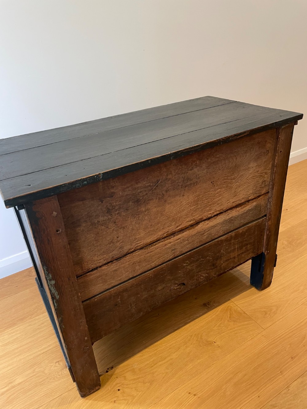 Painted 18th century commode / chest of drawers  View XII