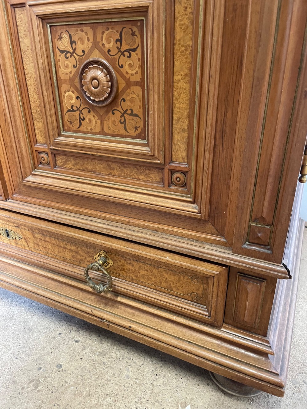 Small walnut bookcase / display cabinet  View VII
