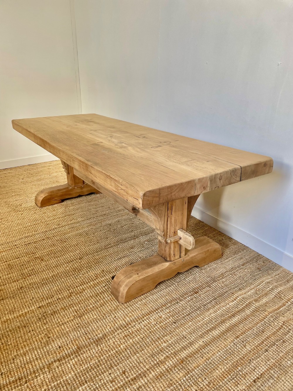 Scrubbed oak refectory table / farmhouse table  View XIII