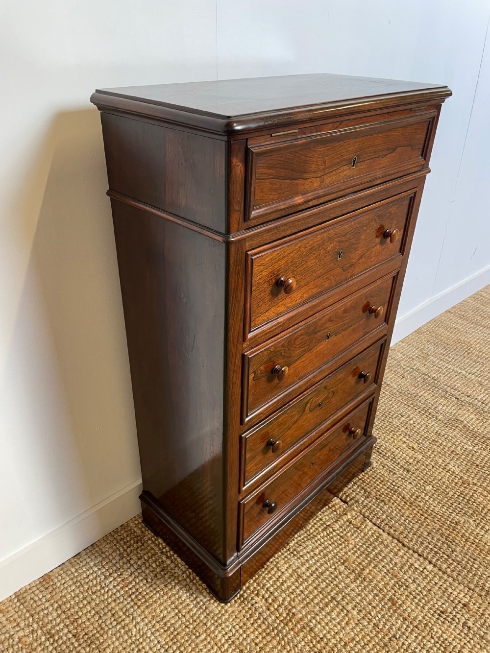 Neat sized chest of drawers / dressing table  View II