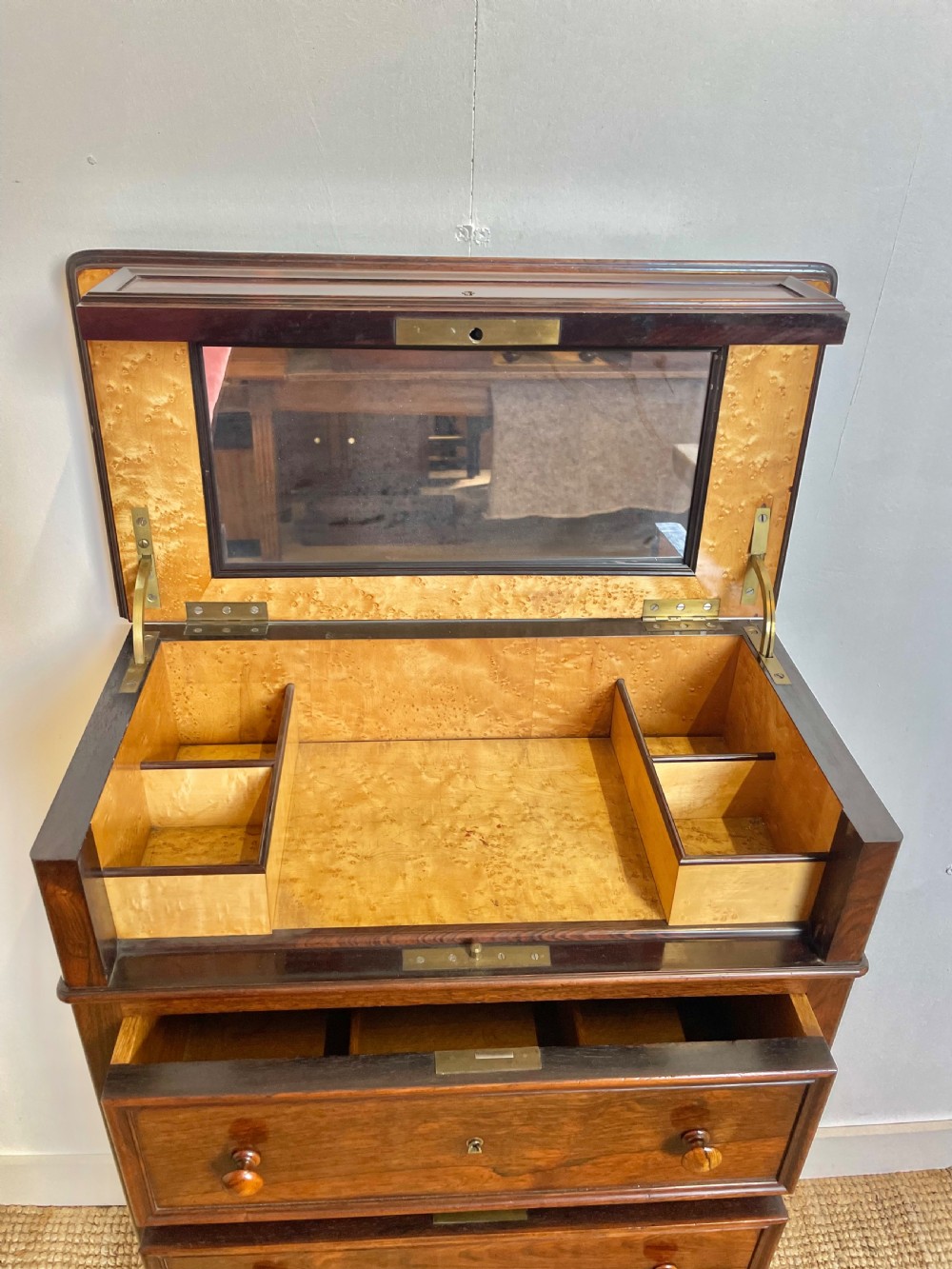 Neat sized chest of drawers / dressing table  View IV