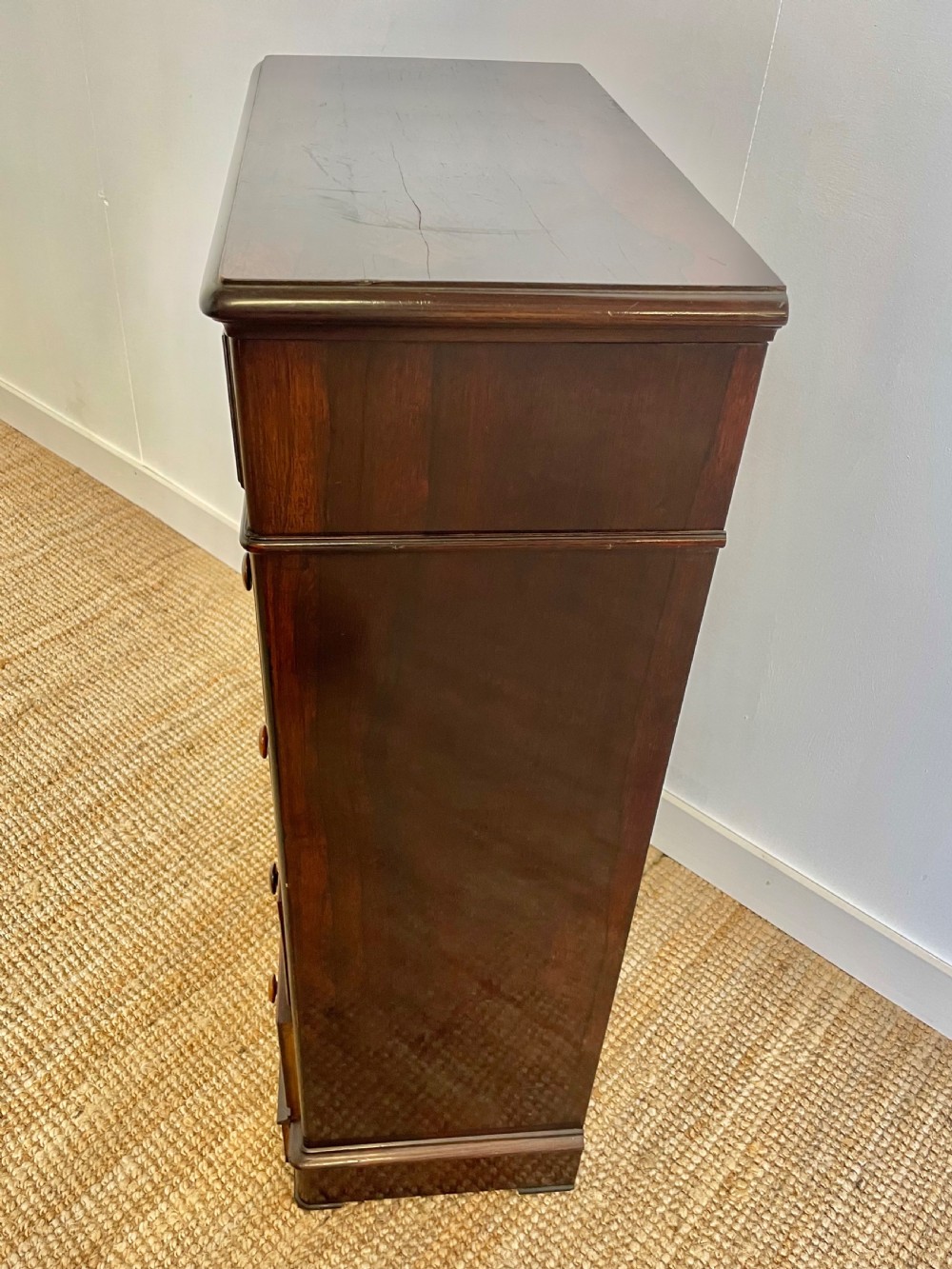 Neat sized chest of drawers / dressing table  View XI