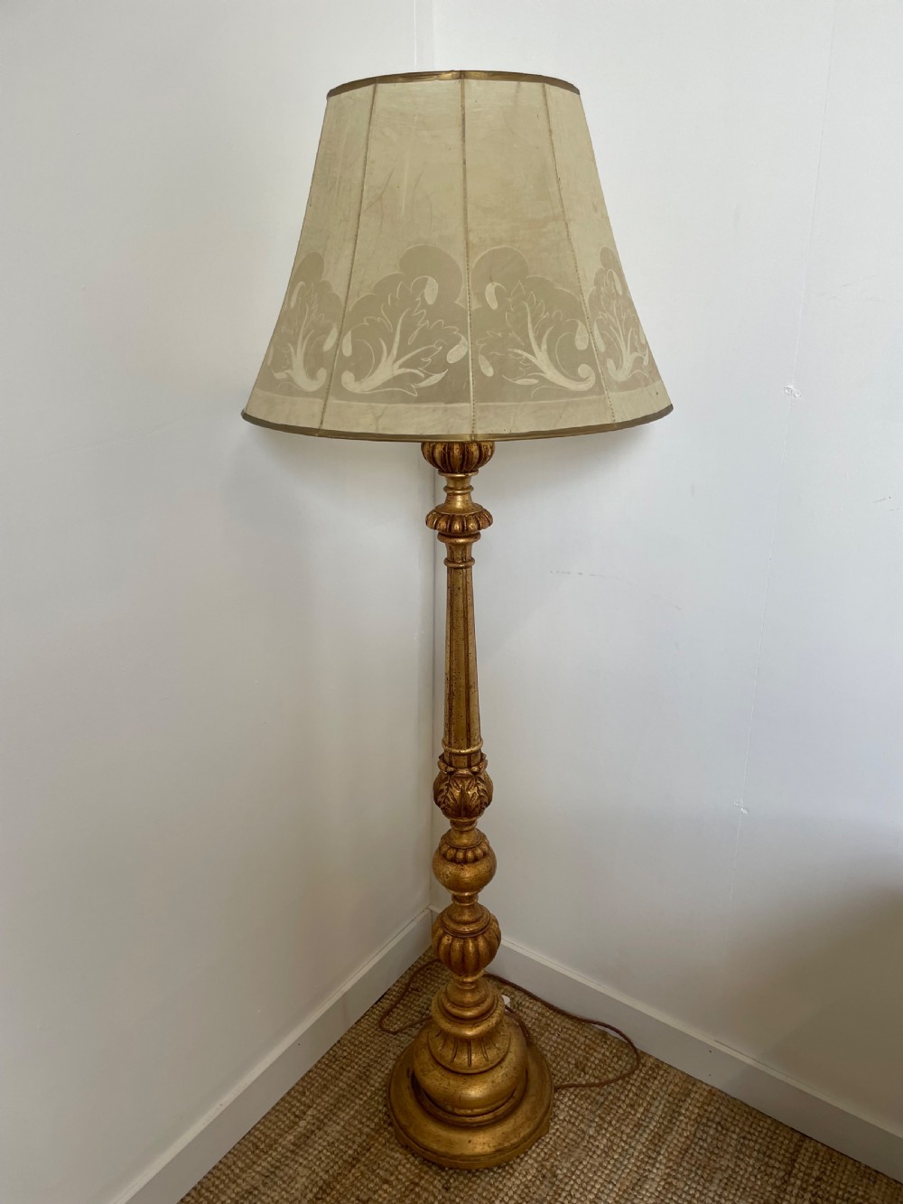 Gilded standard lamp  View V