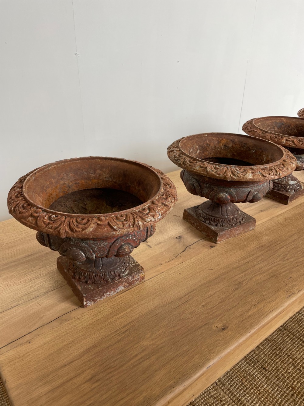 Set of 4 cast iron planters  View VII