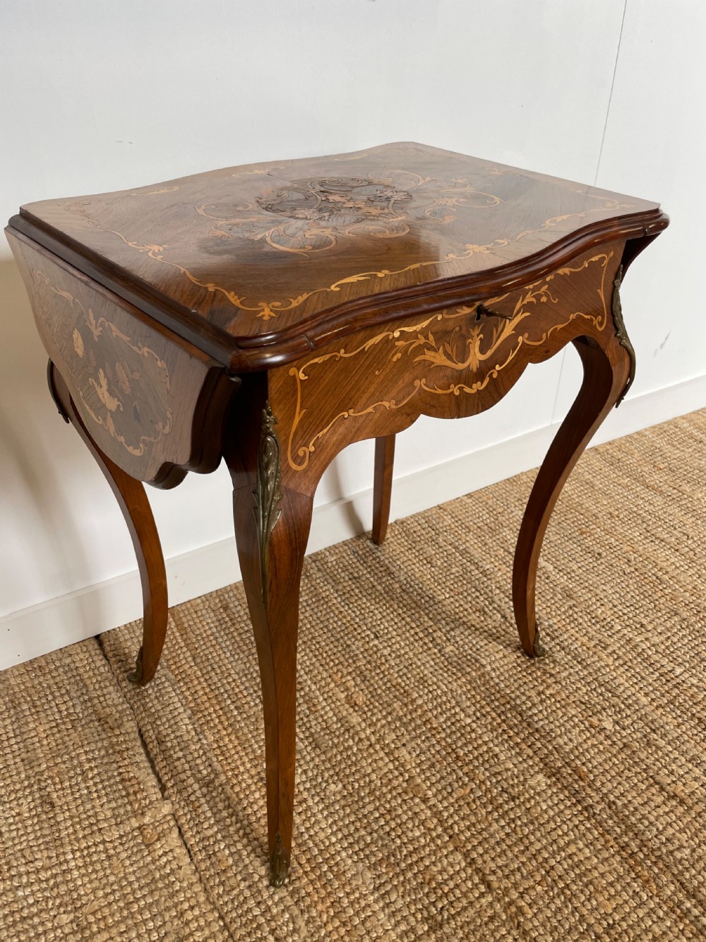 Late 19th century dressing table  View II