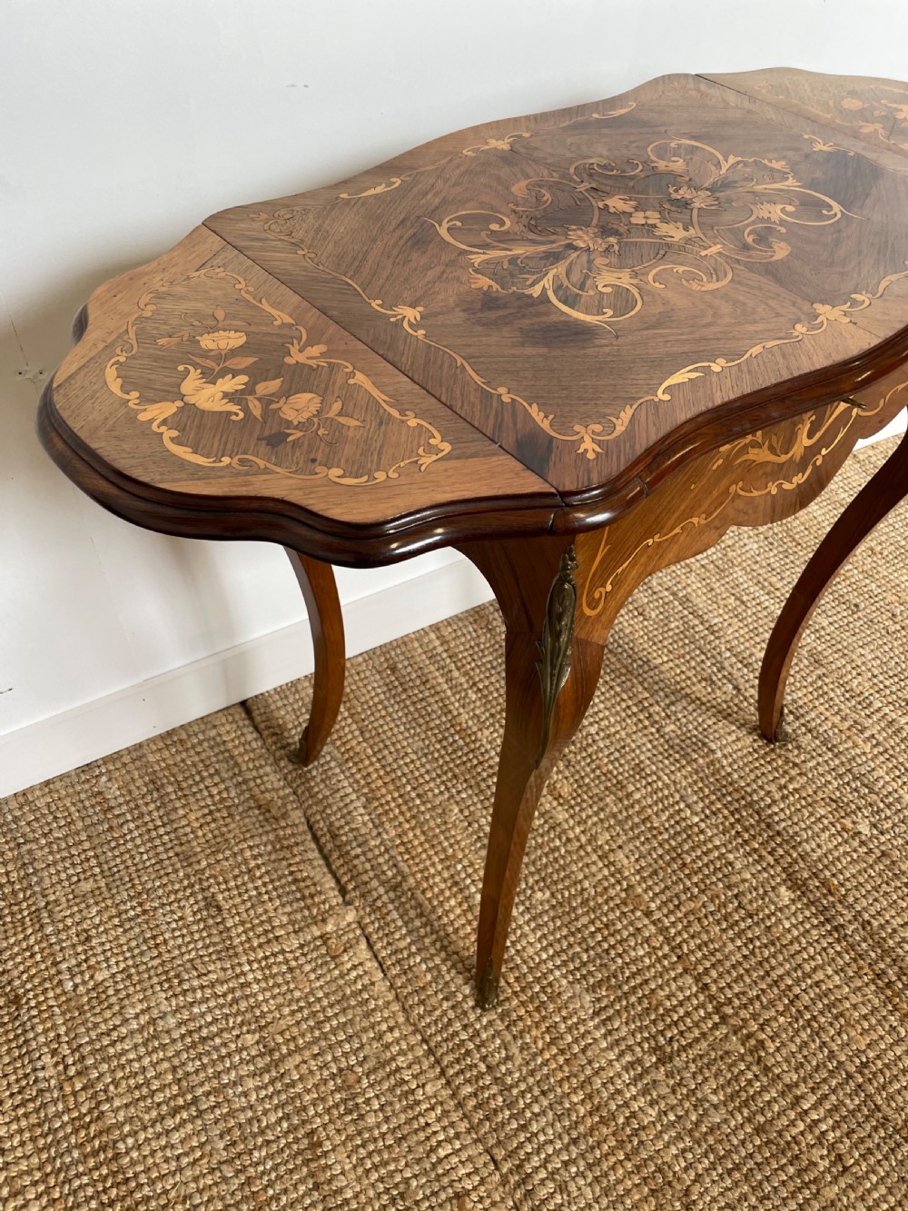 Late 19th century dressing table  View XI