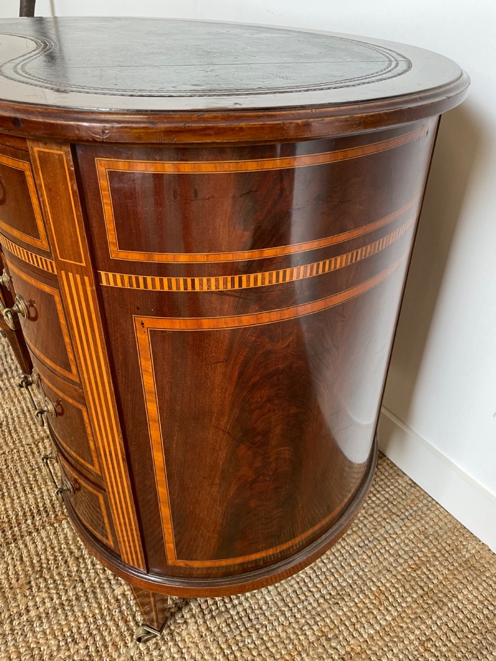 Antique kidney shaped desk View VII