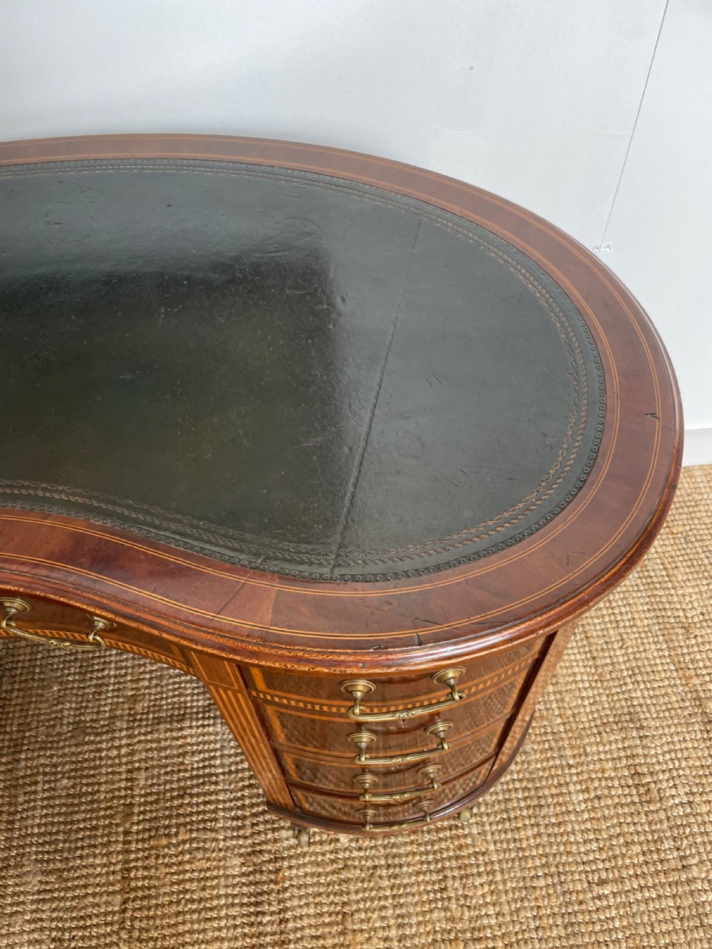 Antique kidney shaped desk View VIII