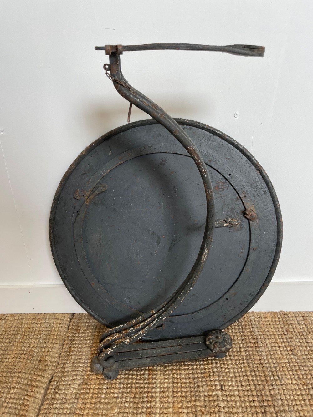 Very unusual cast iron table  View X