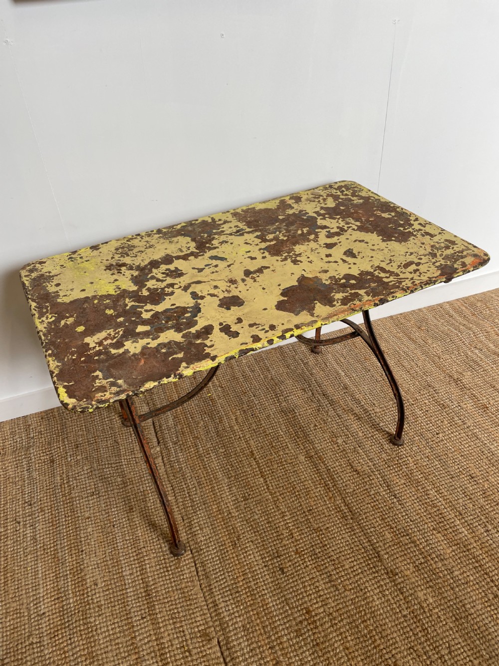 Cast iron garden table  View V