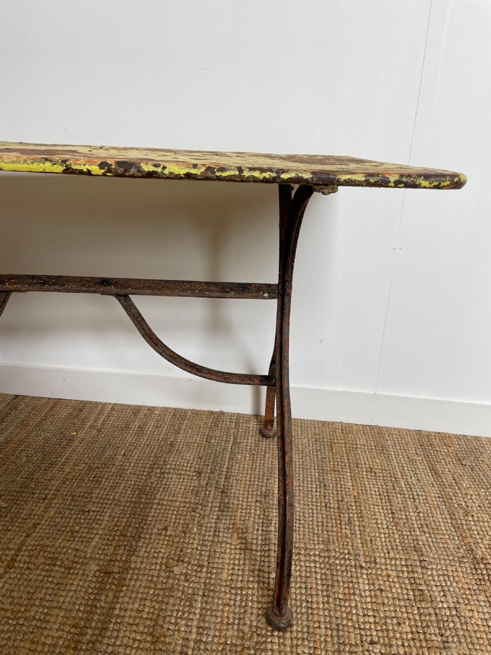 Cast iron garden table  View VI