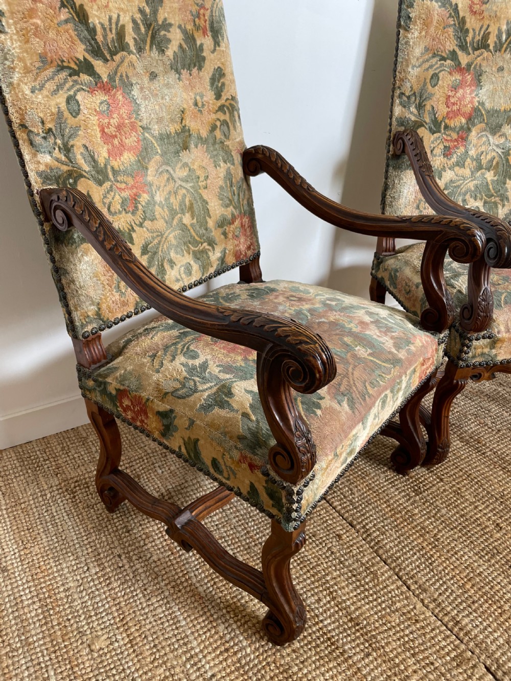 Great pair of oak framed armchairs  View IV