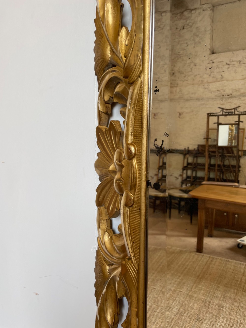 Carved gilt wood mirror  View VI