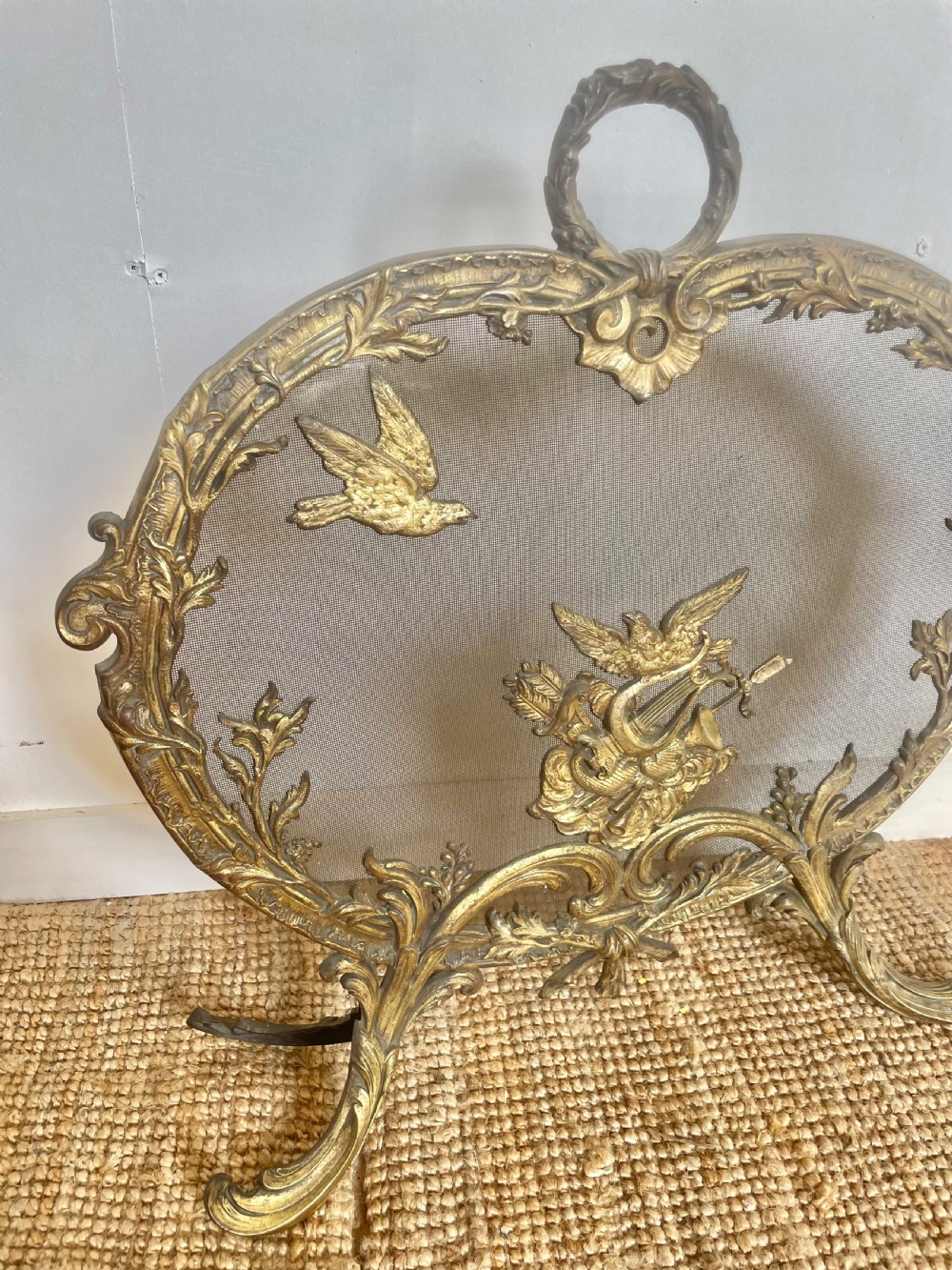 Rococo style fire guard / spark guard View II