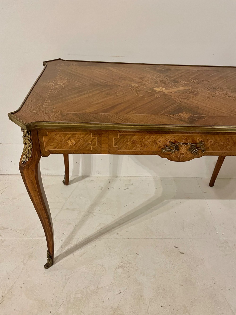 Napoleon III rosewood and inlaid writing table / centre table  View IV