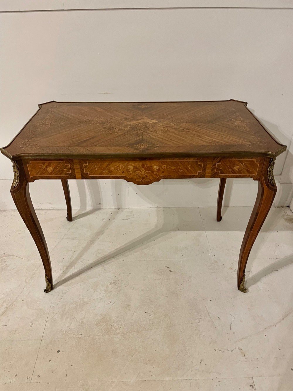 Napoleon III rosewood and inlaid writing table / centre table  View XI