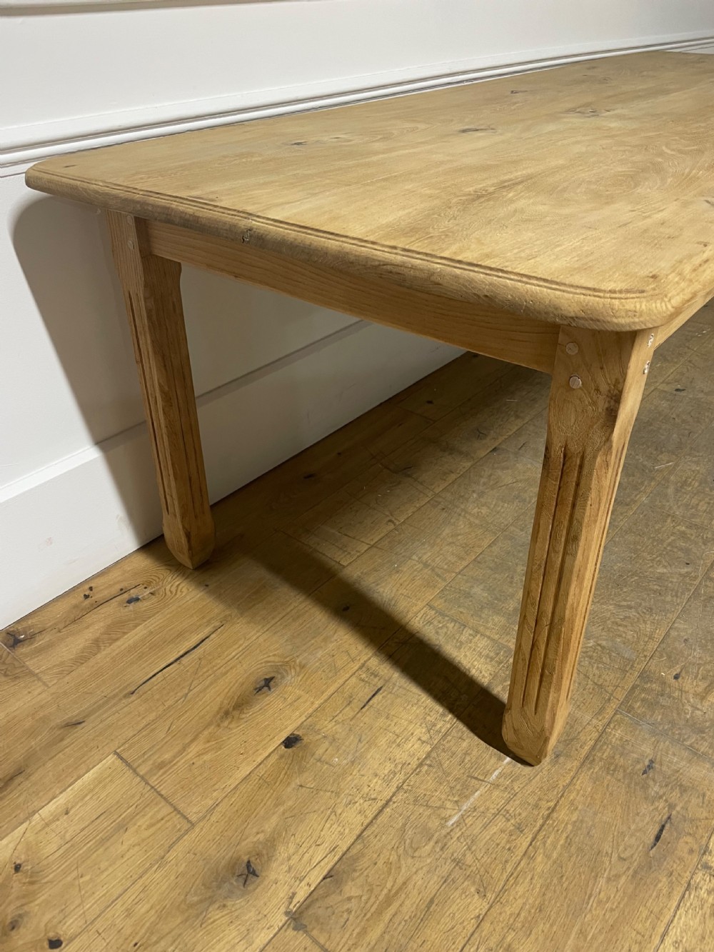 Scrubbed elm farmhouse table  View VII