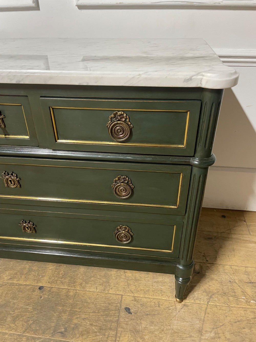 Early 20th century painted chest of drawers / commode  View VII