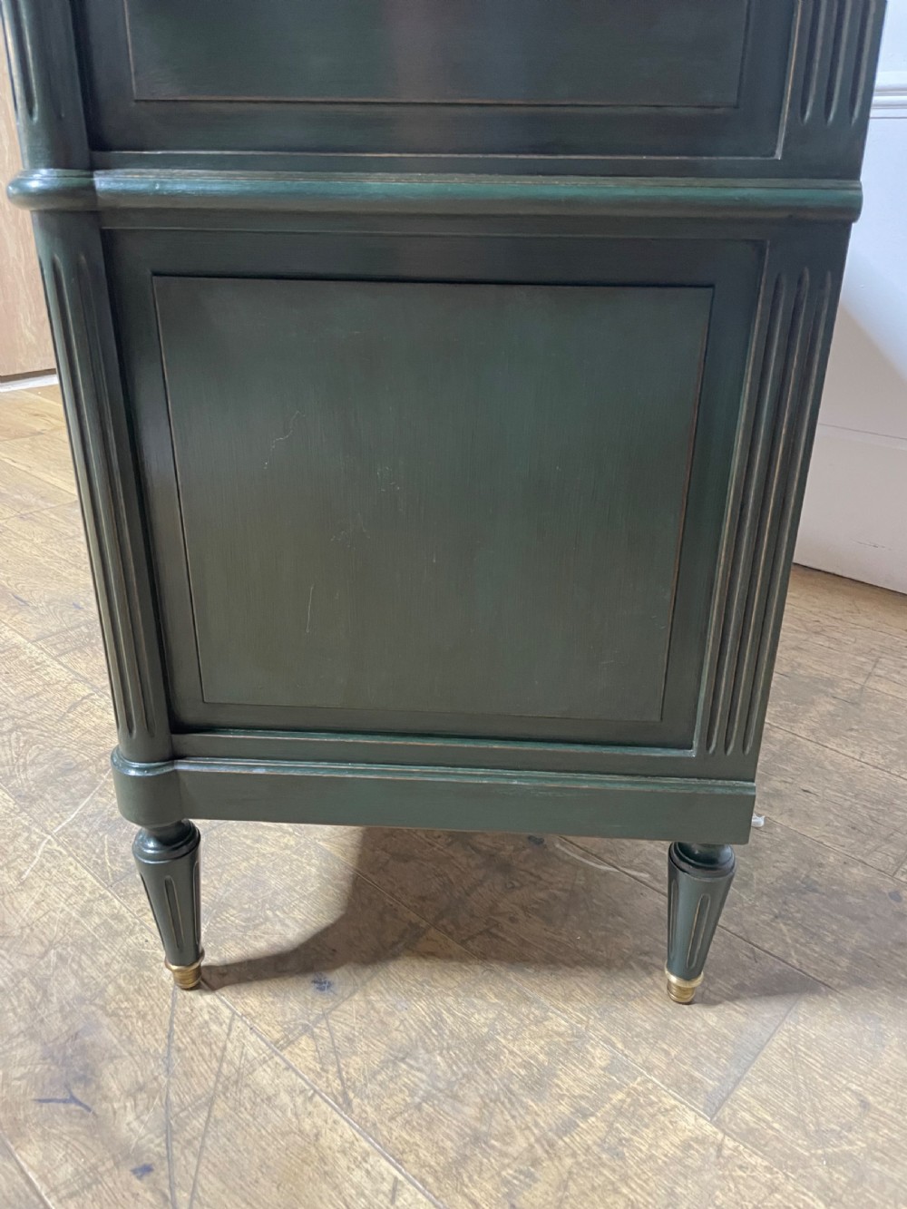Early 20th century painted chest of drawers / commode  View X