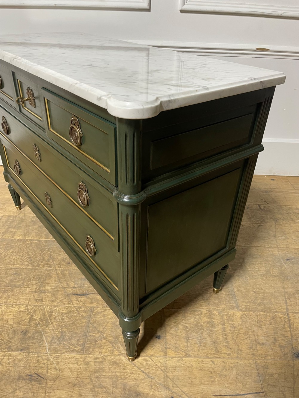 Early 20th century painted chest of drawers / commode  View XI