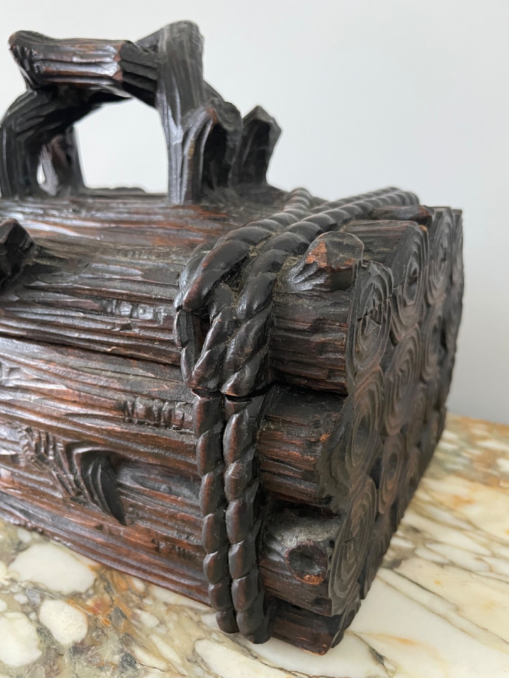 Black Forrest naturalistically carved cigar box  View IV