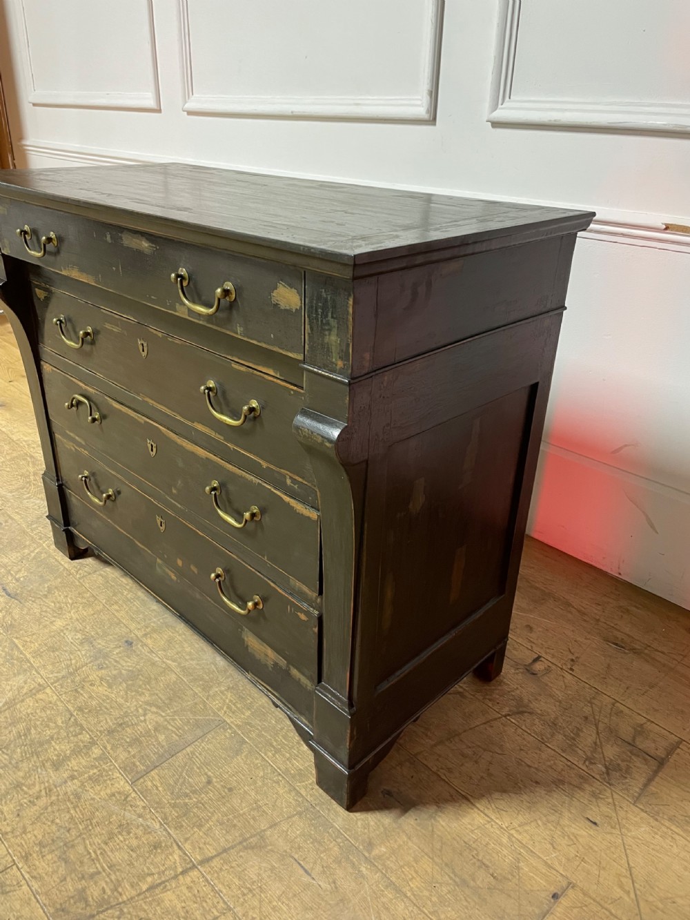 Early 19th century painted chest of drawers  View VI