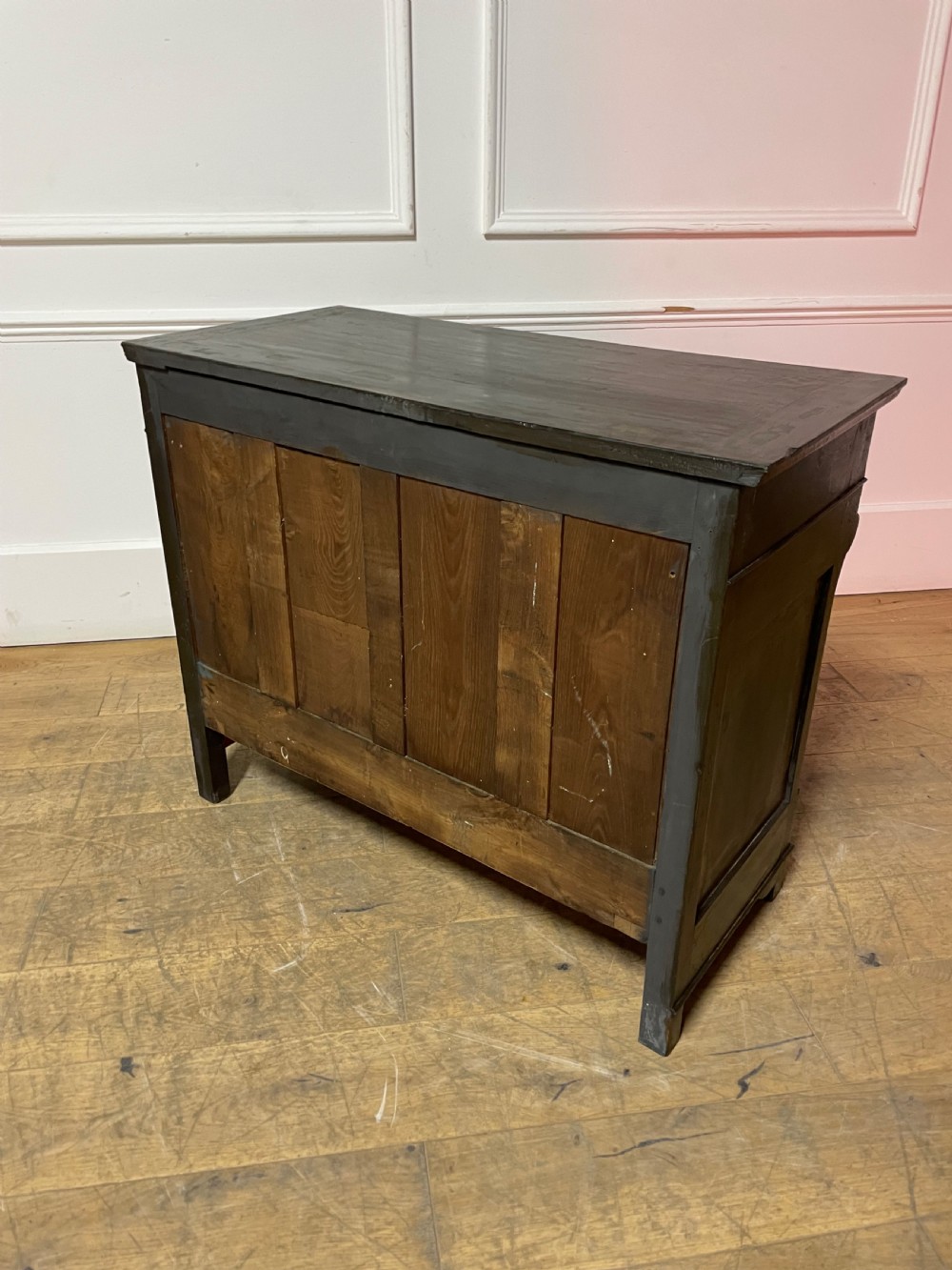 Early 19th century painted chest of drawers  View VII