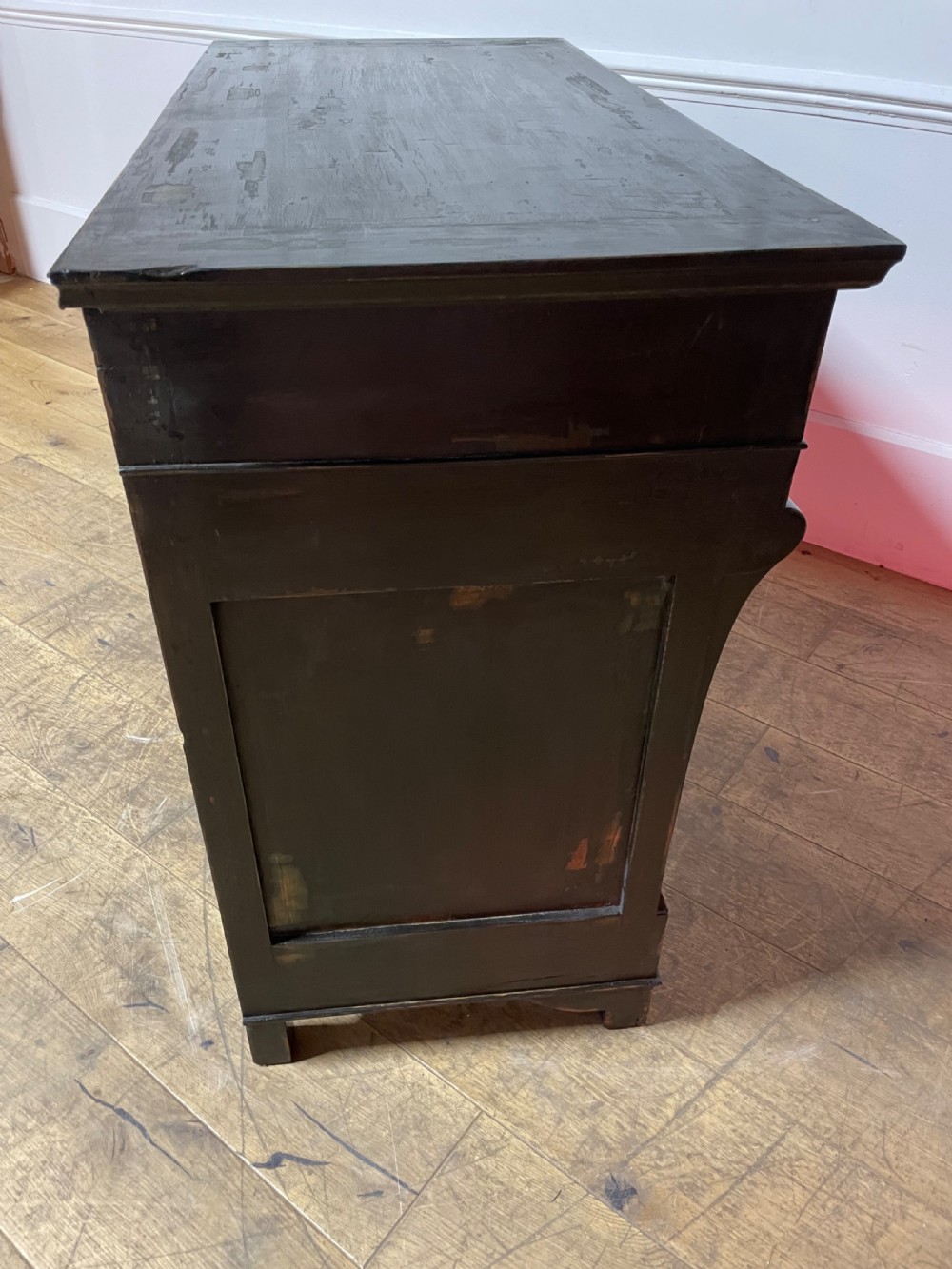 Early 19th century painted chest of drawers  View VIII