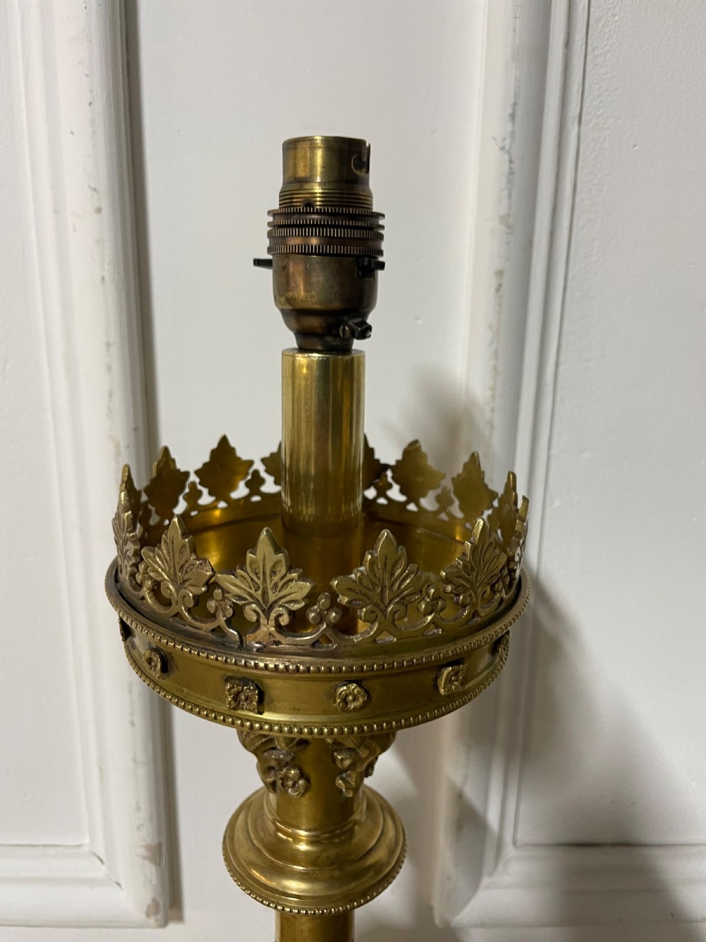 Early 20th century gothic style table lamp  View V