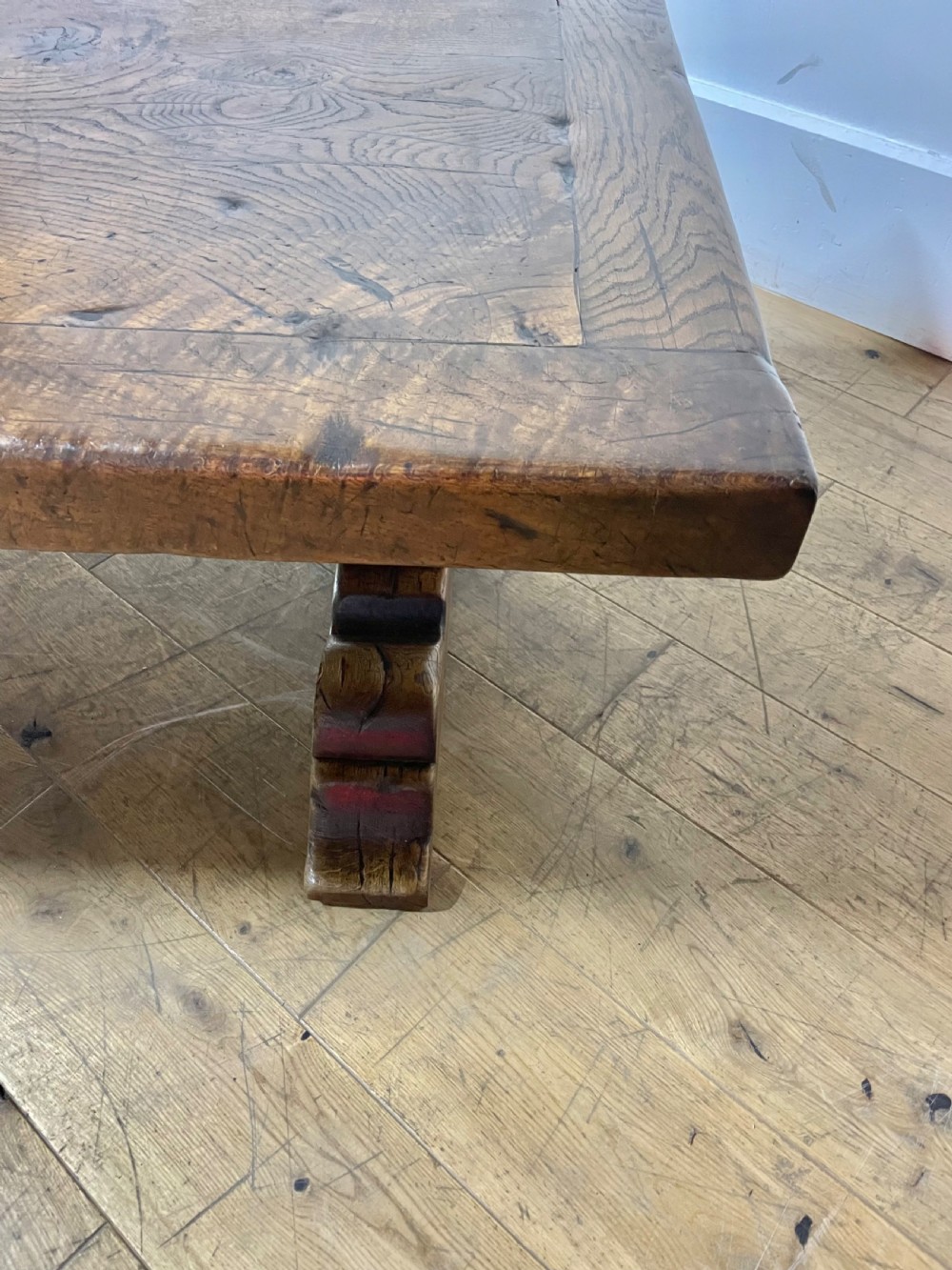 Refectory style oak coffee table  View VII
