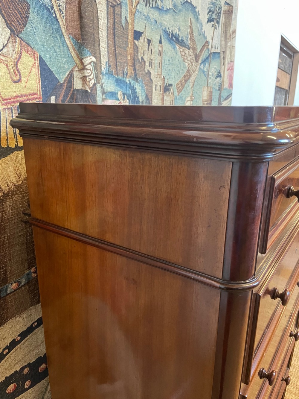 Tall narrow chest of drawers / semainier  View VIII