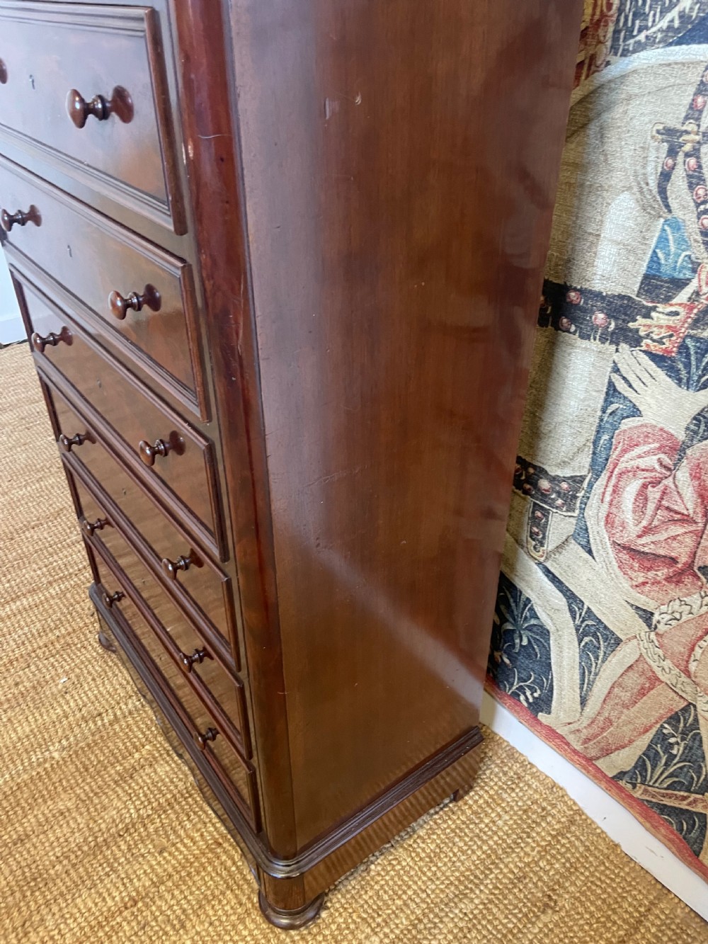 Tall narrow chest of drawers / semainier  View X