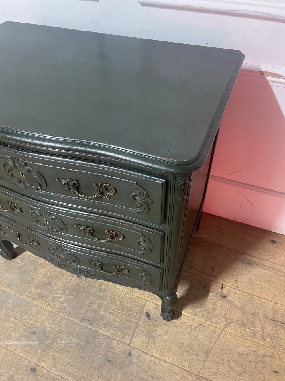 Louis XVI style painted oak chest of drawers / commode  View XIV