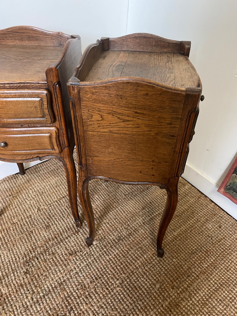 Pair of oak bedside cabinets  View VI
