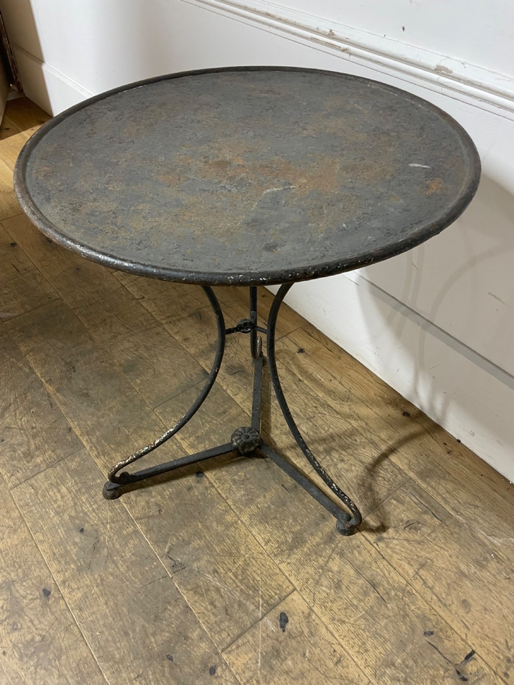 Arras style folding bistro table  View III