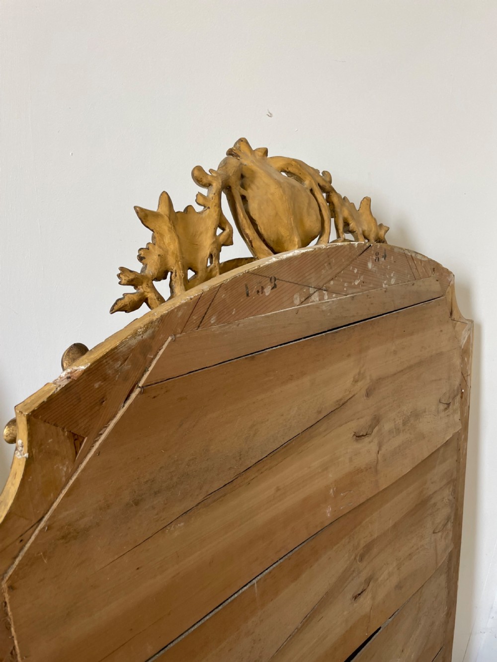 Large 19th century gilded over mantle shell motif   View XVI