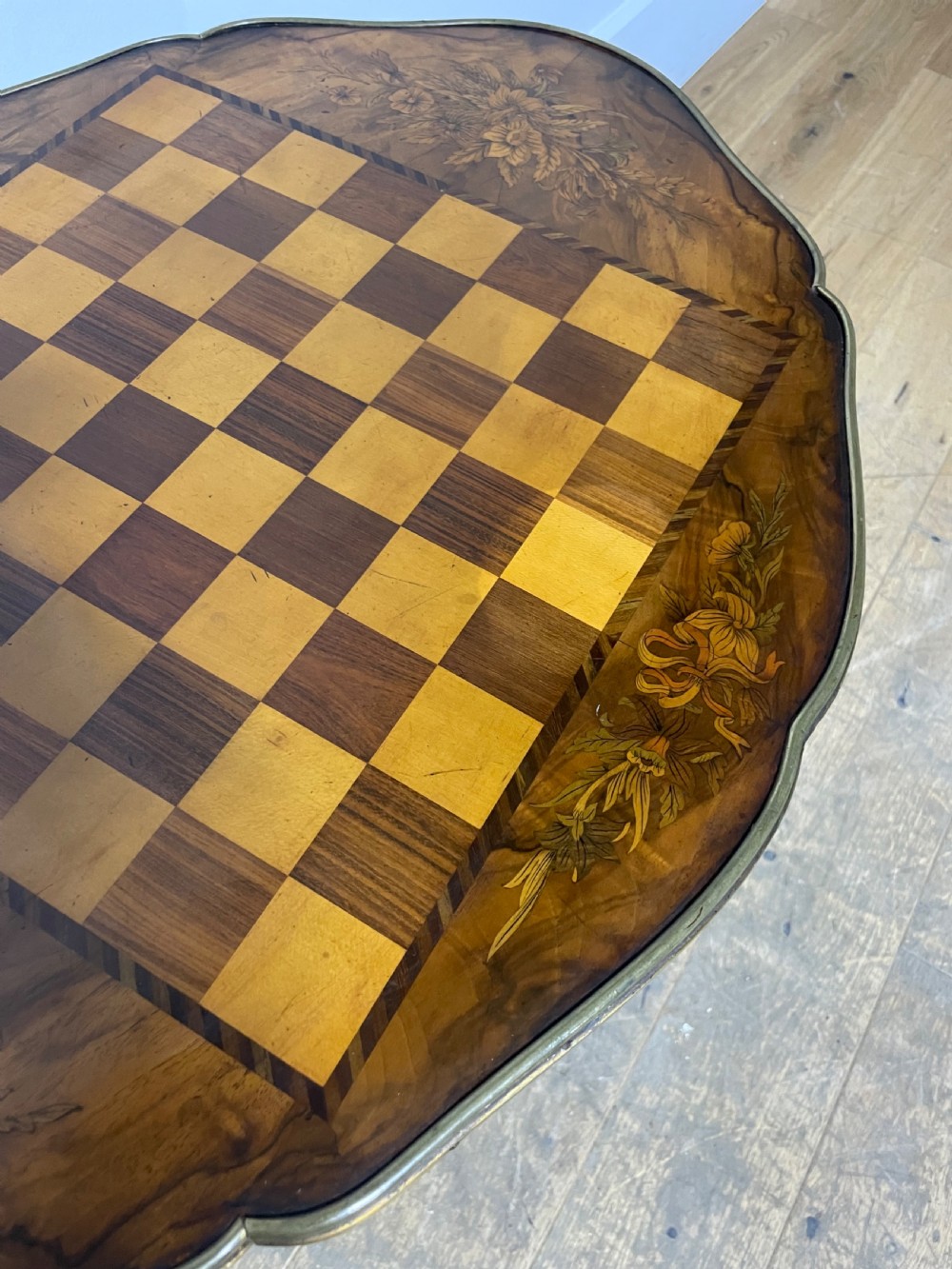 Victorian walnut chess table  View VI