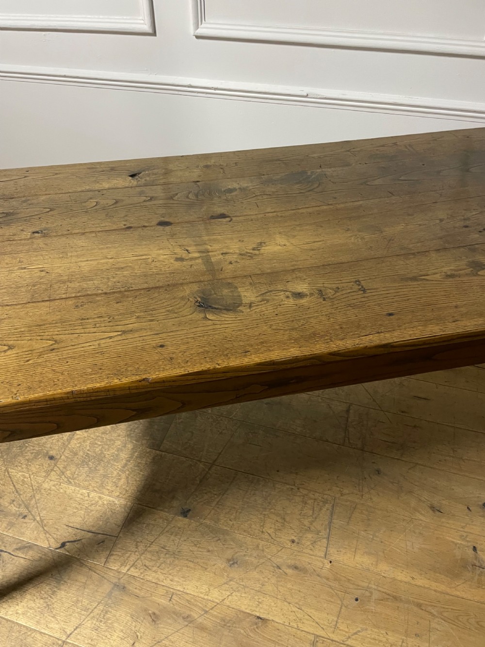 Neat sized chestnut Farmhouse table View XVII