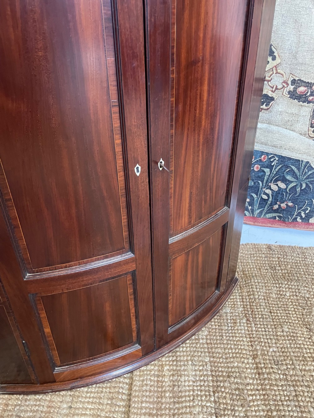 Georgian Mahogany bow-fronted corner cupboard  View X