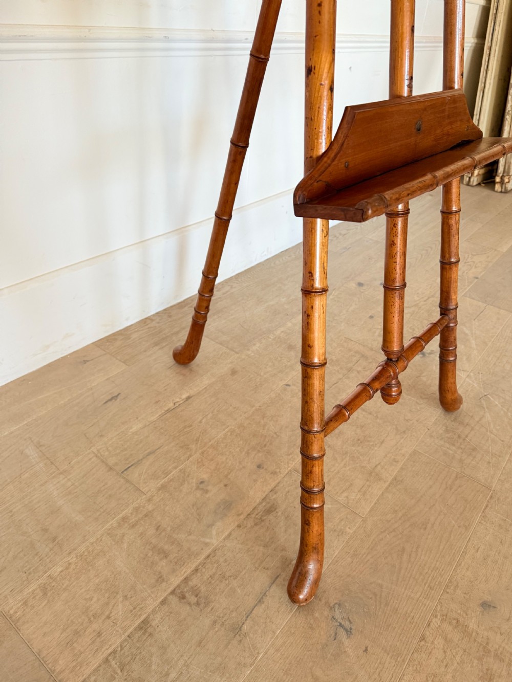 Cherrywood Faux bamboo easel  View VI