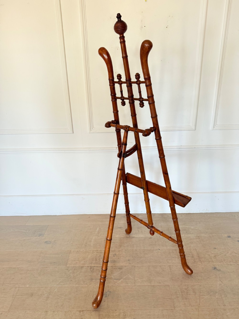 Cherrywood Faux bamboo easel  View VII