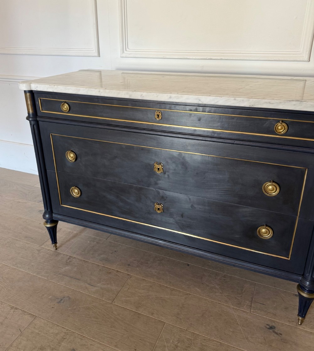 Lovely quality early 20th century Louis XVI painted commode  View V