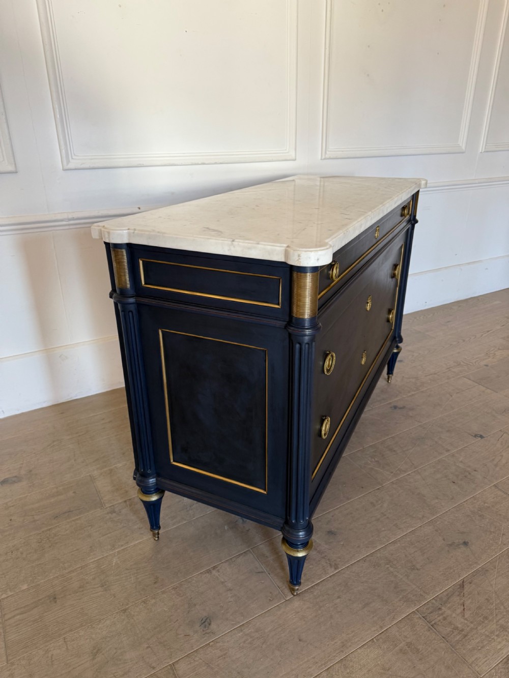 Lovely quality early 20th century Louis XVI painted commode  View XII