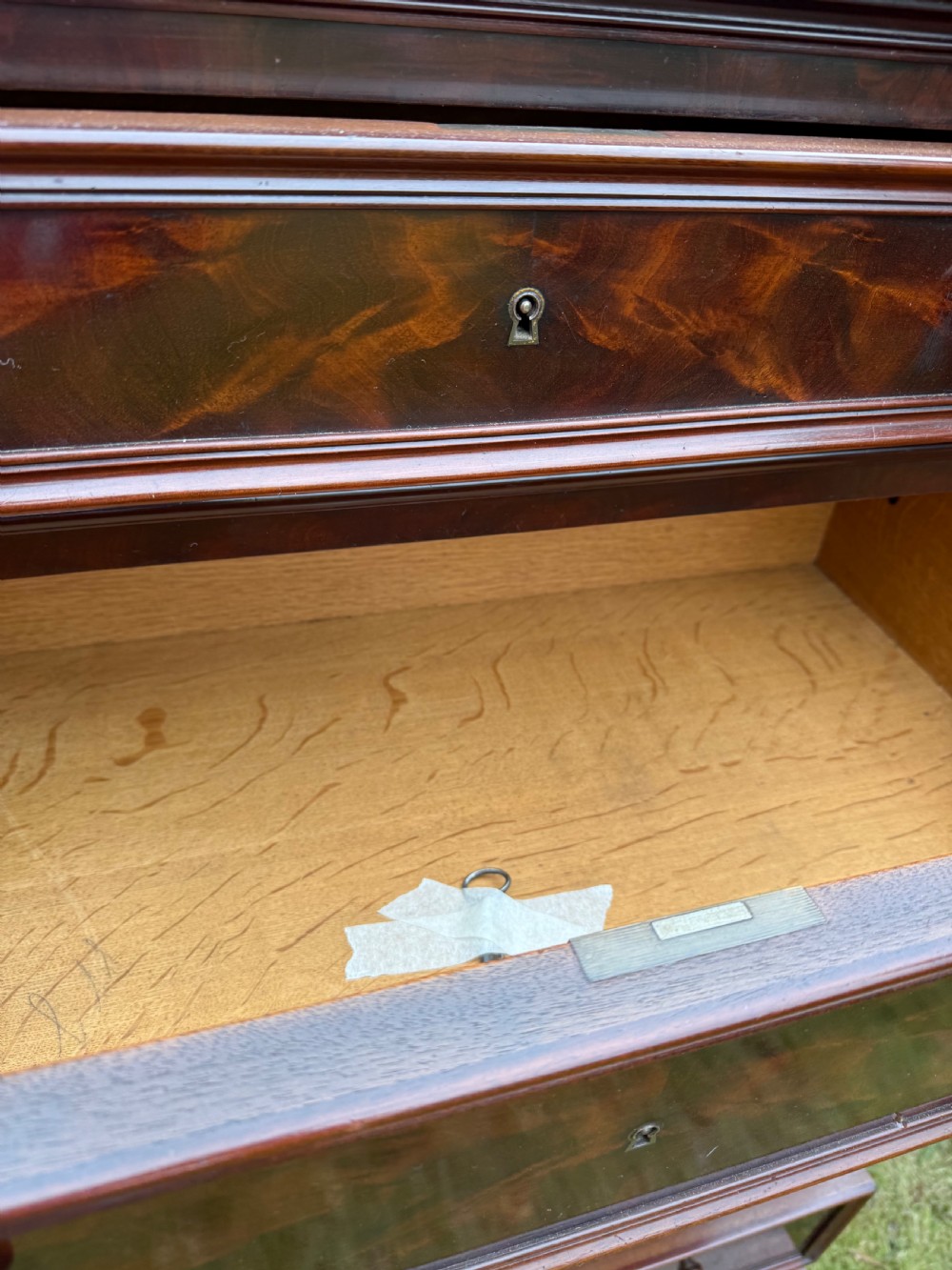 Tall narrow chest of drawers / semainier  View X