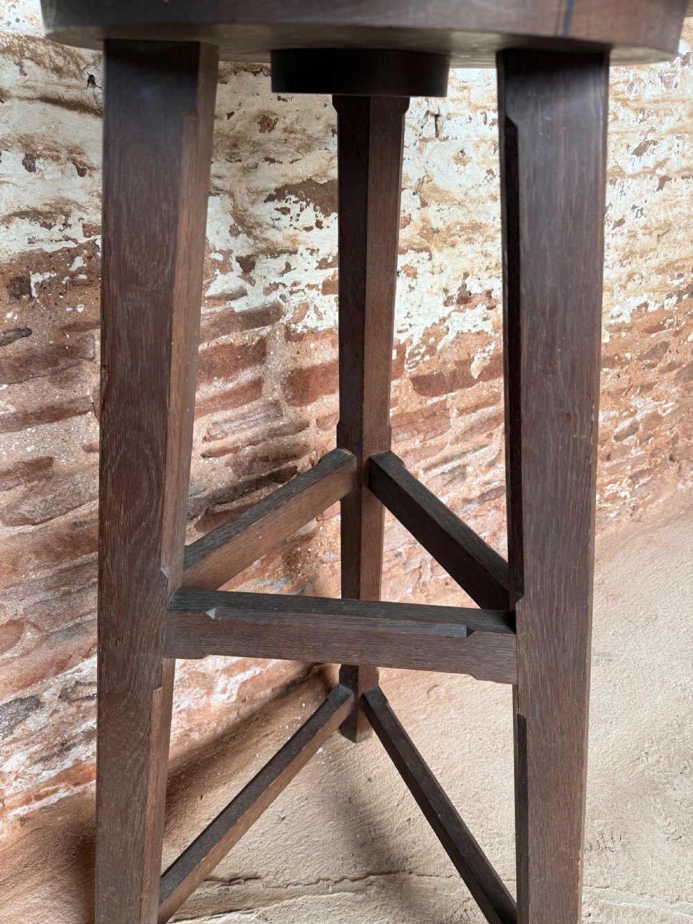 Late 19th century oak sculptors stand View V