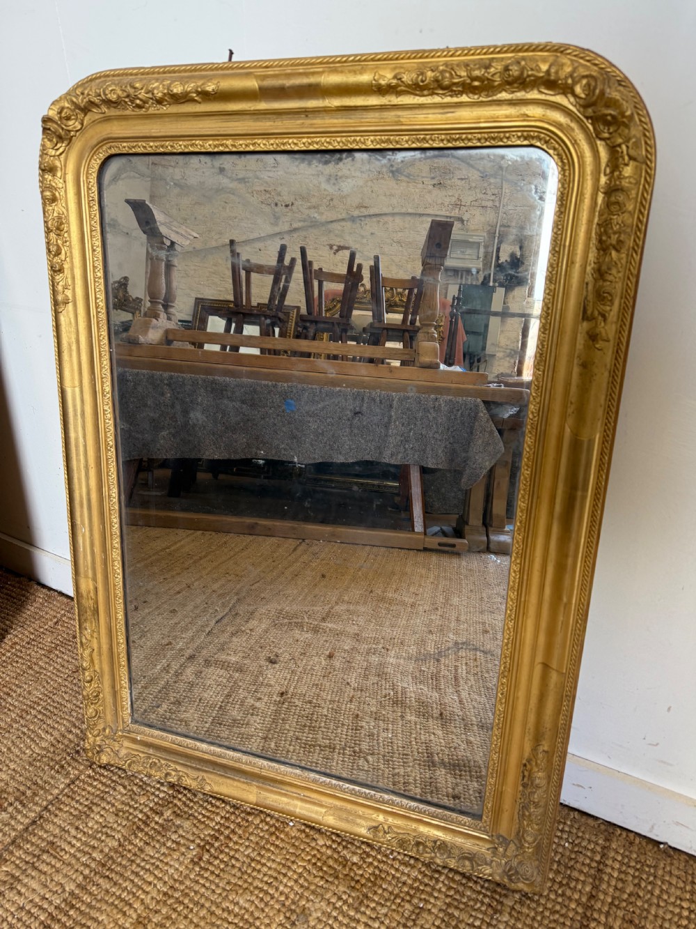 Pretty arched topped gilt mirror 110cms x 80cms
