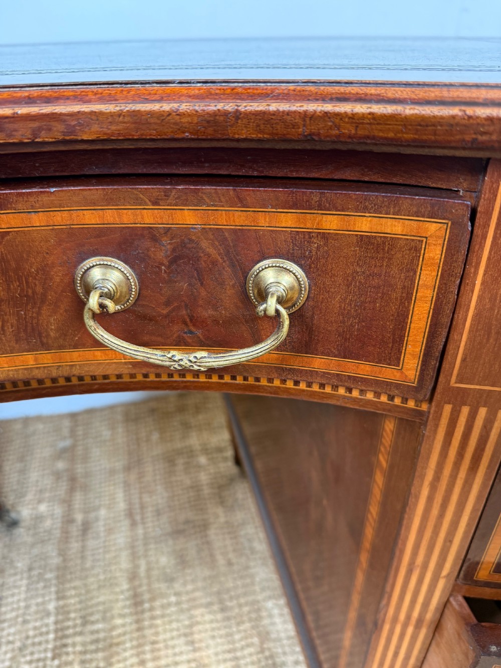 Edwardian kidney shaped writing desk / pedestal desk  View XIII