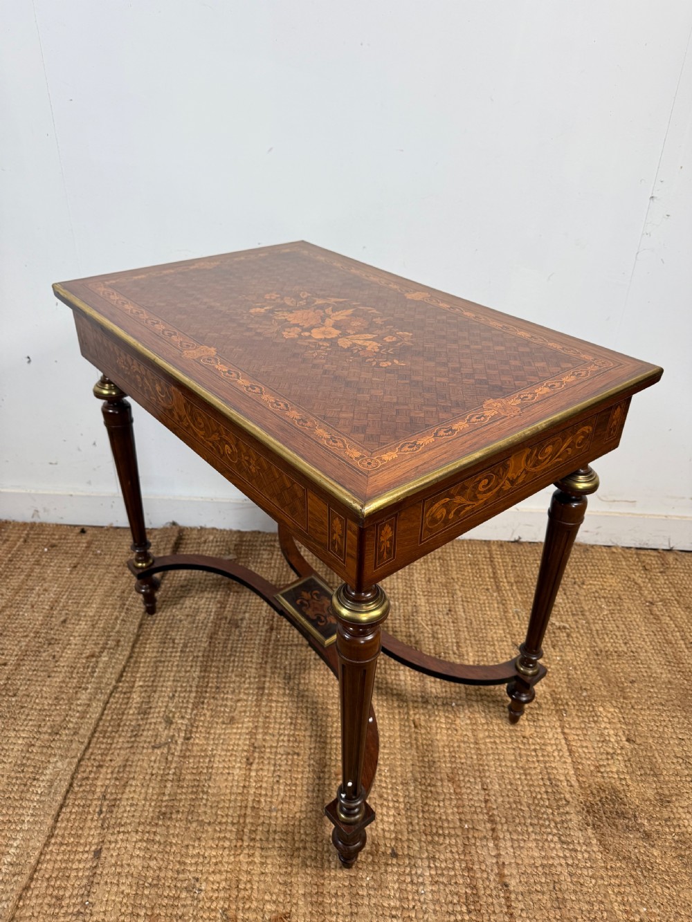 Napoleon III inlaid side table / lamp table  View XI
