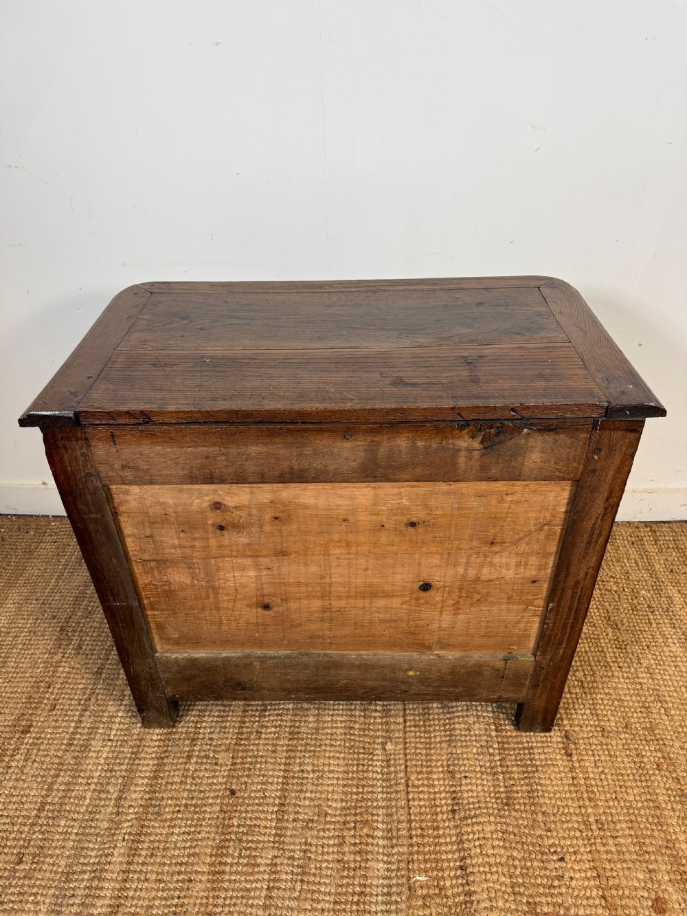 Small late 18th century oak 3 drawer commode / chest of drawers  View VII